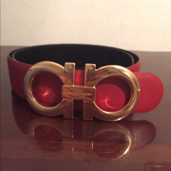 Brand new reversible gold buckle Ferragamo belt - Picture 2 of 6